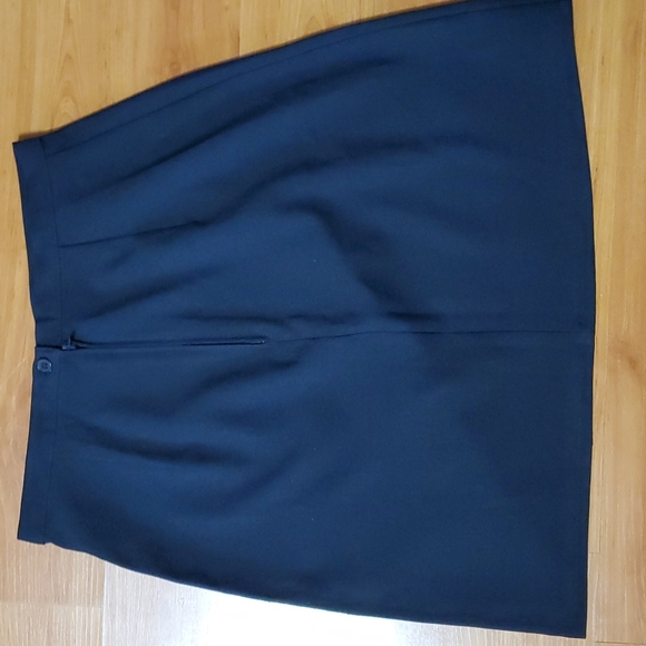 A-line skirt - Picture 3 of 5